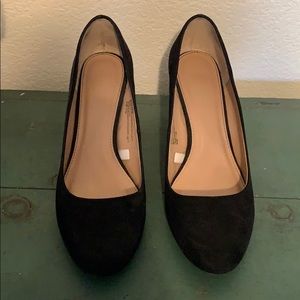 Women’s Dot Round Toe Wedge Pumps